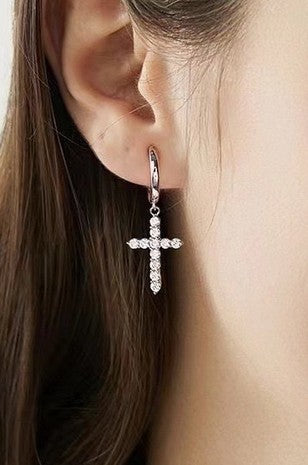 18K TARNISH-FREEE CROSS EARRINGS
