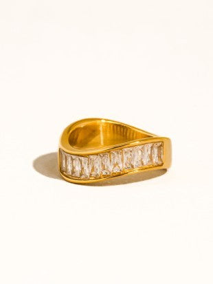 RIVIERA CZ BAGUETTE WAVE BAND RING