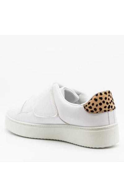 STRAP SNEAKER.